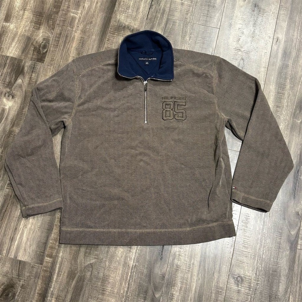Tommy Hilfiger Men's Vintage Quarter Zip Pullover Sweater Brown L